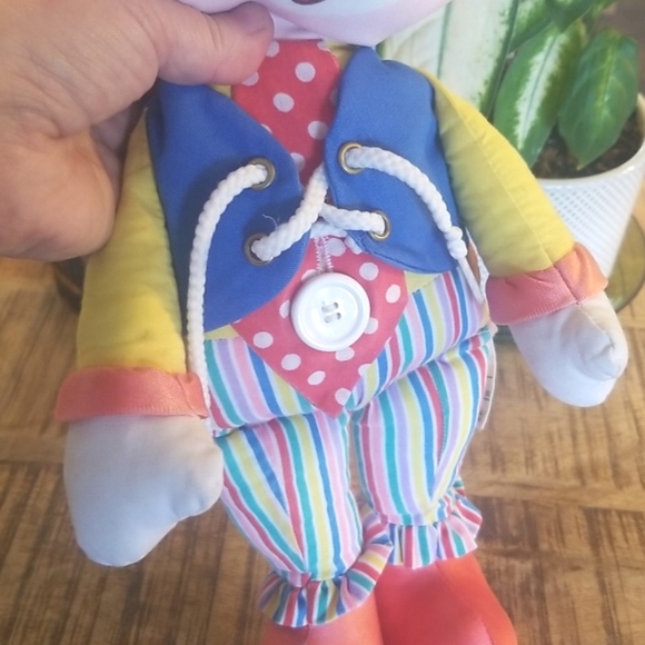 VTG 1984 Fisher Price Buttons & Toes Dress Me Clown Plush Toy - Picture 4 of 10